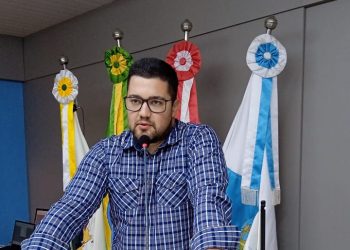 VEREADOR MATEUS PIRES APRESENTOU INDICAÇÃO PEDINDO COBERTURA DOS PARQUINHOS