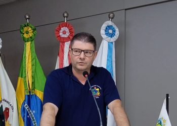 VEREADOR SANDRO SURDI APRESENTA INDICAÇÃO