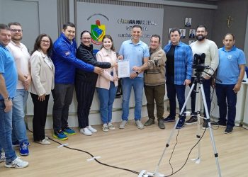 Câmara de Vereadores cede espaço para Secretaria de Saúde apresentar relatório de serviços