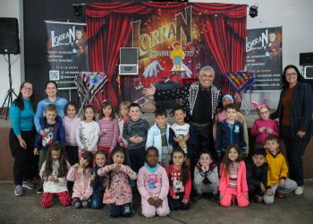 Secretaria de Educação de Zortéa oferece Show de Mágica em Comemoração ao Dia do Estudante