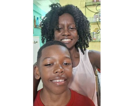 Arquivo pessoal/Divulgação 26/02/2026 - Personagens Cubanos - Arquiteta cubana Ivón Rivas Martinez, de 40 anos, mãe do Robin, de 9 anos. Foto: Arquivo Pessoal/Divulgação