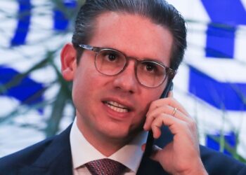 Proposta que acaba com jornada de trabalho 6x1 vai para a CCJ