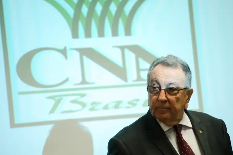 Brasília - O presidente da CNA, João Martins, em entrevista coletiva, fala sobre as dificuldades dos produtores rurais diante do agravamento da crise política e econômica do país (Marcelo Camargo/Agência Brasil)