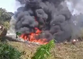 Chega a 66 número de mortos em queda de avião militar na Colômbia