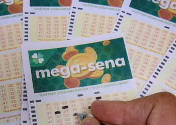 Mega-Sena acumula e prêmio principal vai para R$ 65 milhões