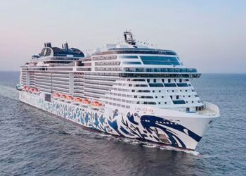 Passageiros de cruzeiro retido em Dubai começam a voltar pra casa