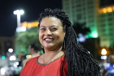 Rio de Janeiro, 23/04/2026 - Gaby Makena participa do toque da alvorada e missa solene em honra a São Jorge, padroeiro do Estado do Rio de Janeiro, em frente ao Santuário de São Jorge e São Gonçalo Garcia no centro. Foto: Rovena Rosa/Agência Brasil