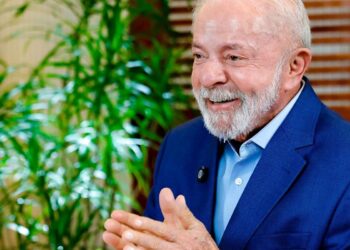 Guerra contra o Irã é desnecessária e baseada em mentira, diz Lula