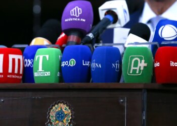 Jornalista não tem o que comemorar em seu dia, diz presidente da Fenaj