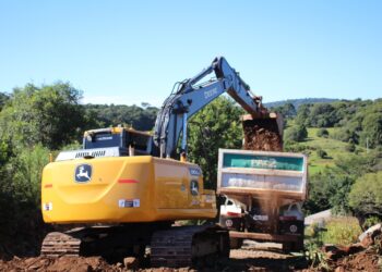 Obras de Pavimentação avançam no Bairro Água Santa de Zortéa