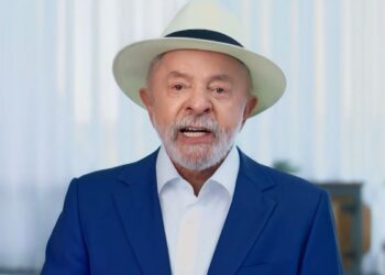 "É um caso de polícia", diz Lula sobre relação entre Flávio e Vorcaro