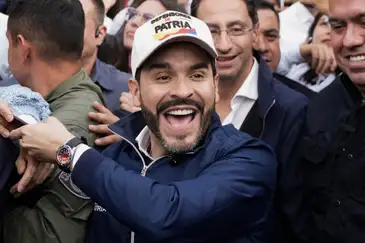 Reuters/Nathalia Angarita/Proibida reprodução Colombian lawyer and right-wing presidential candidate Abelardo de la Espriella reacts as he attends a campaign event in Bogota, Colombia, May 7, 2026. REUTERS/Nathalia Angarita