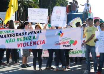 CCJ retoma nesta terça debate sobre redução da maioridade penal