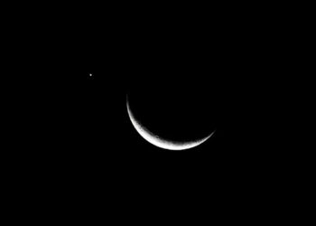 Fenômeno de planetas alinhados com a Lua pode ser observado a olho nu