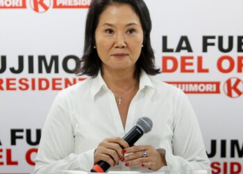 Fujimori se aproxima da presidência do Peru e Sánchez convoca protesto