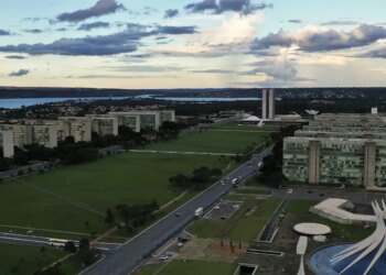 Governo define horário de expediente em jogos do Brasil na Copa